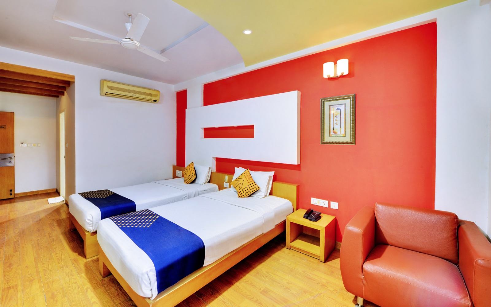 TwinTulips-TwinRoom2
